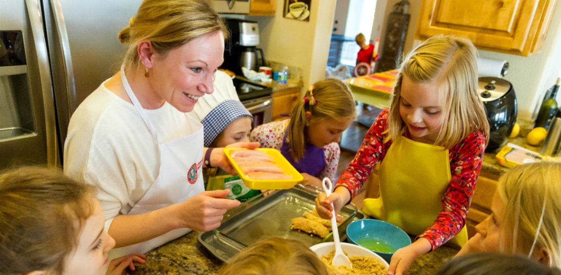 healthy-hands-cooking-classes-create-jobs-and-teach-kids-to-eat-healthy-1-1140x560