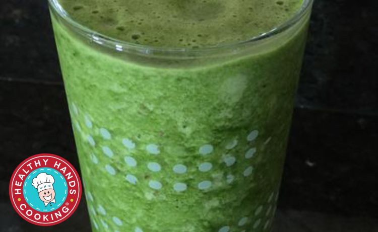 green smoothie containing apple and spinach