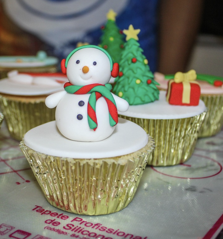  Snowman cupcake